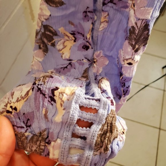 Charlotte Russe crop top - Picture 5 of 8